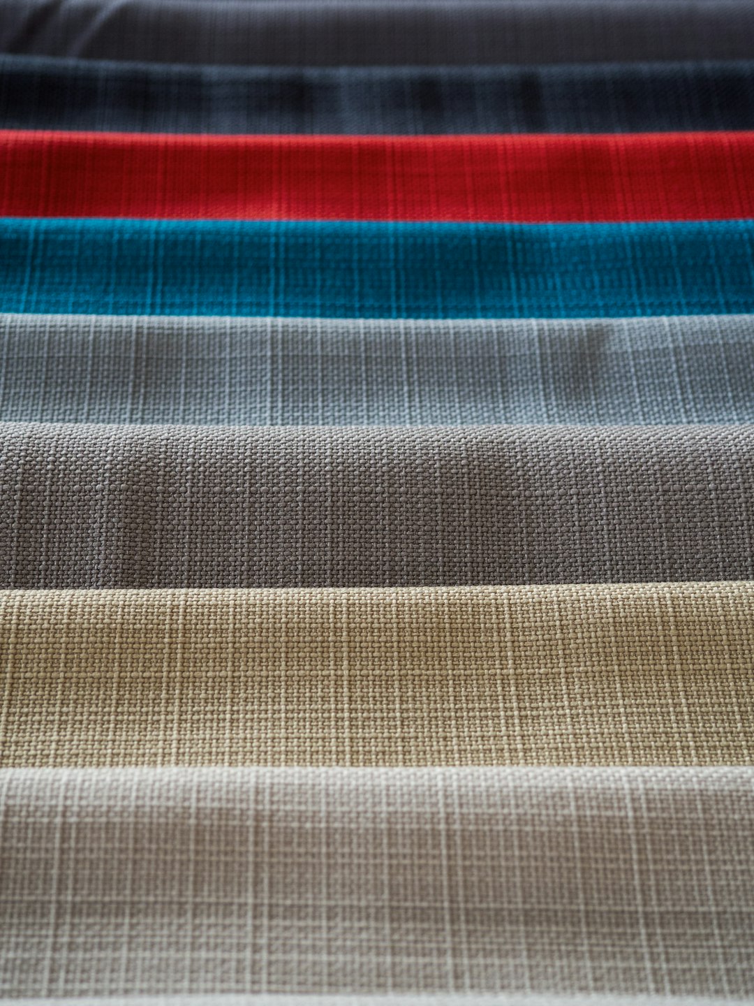 red-white-and-black-striped-textile-azmzaqcuyv8